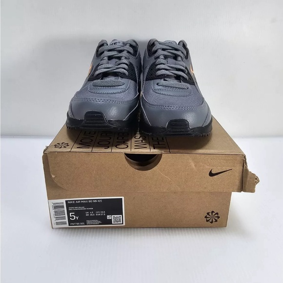 Nike Air Max 90 Next Nature 5Y | 6.5 Women’s Smoke Gray Grey FN7785-001 - Picture 5 of 7